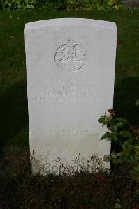 Dozinghem Military Cemetery - Thompson, Robert